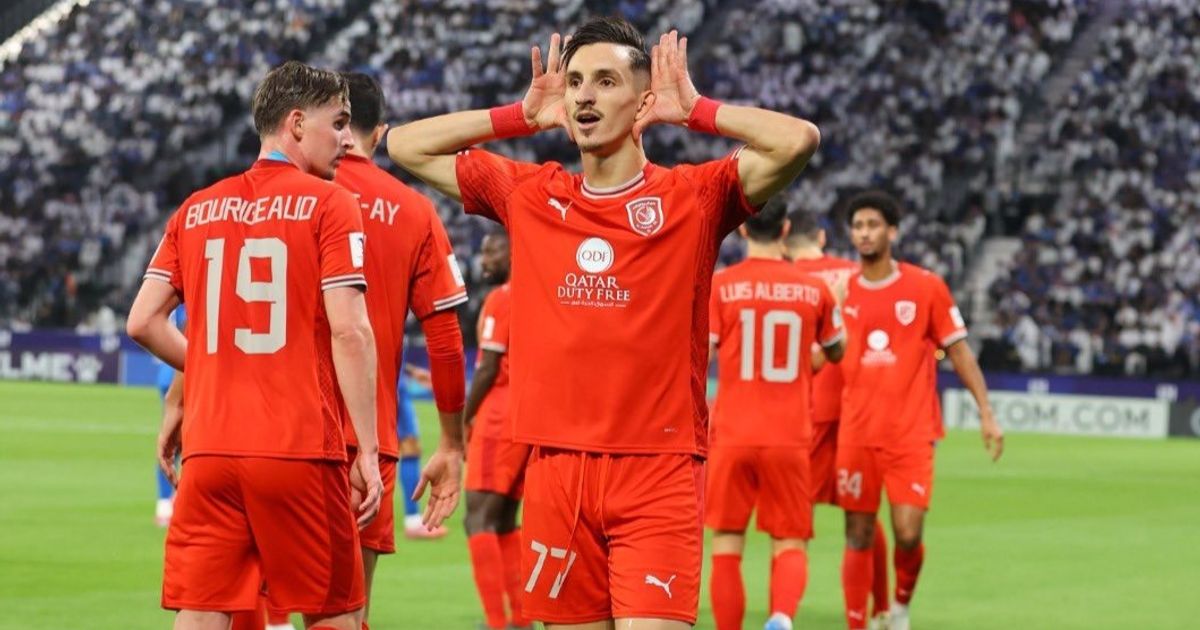 شاهد.. الدحيل يهز شباك الهلال بهدف الجزائري بولبينة