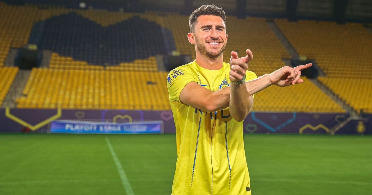 عملاق إيطالي يطلب لابورت وينتظر موافقة النصر