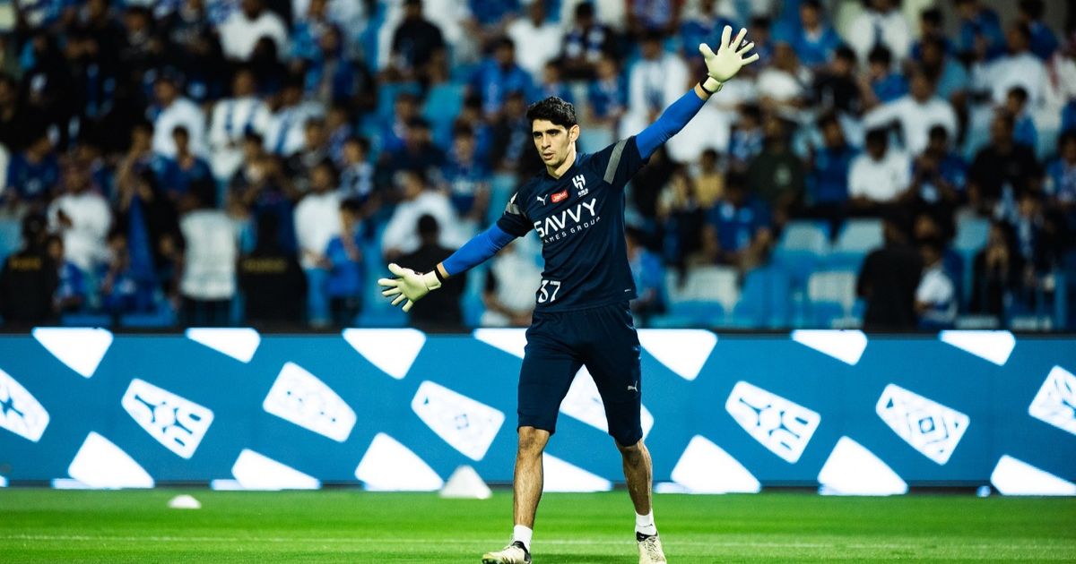 "مشتاق لكم كثيراً".. بونو يوجه رسالة لجمهور الهلال