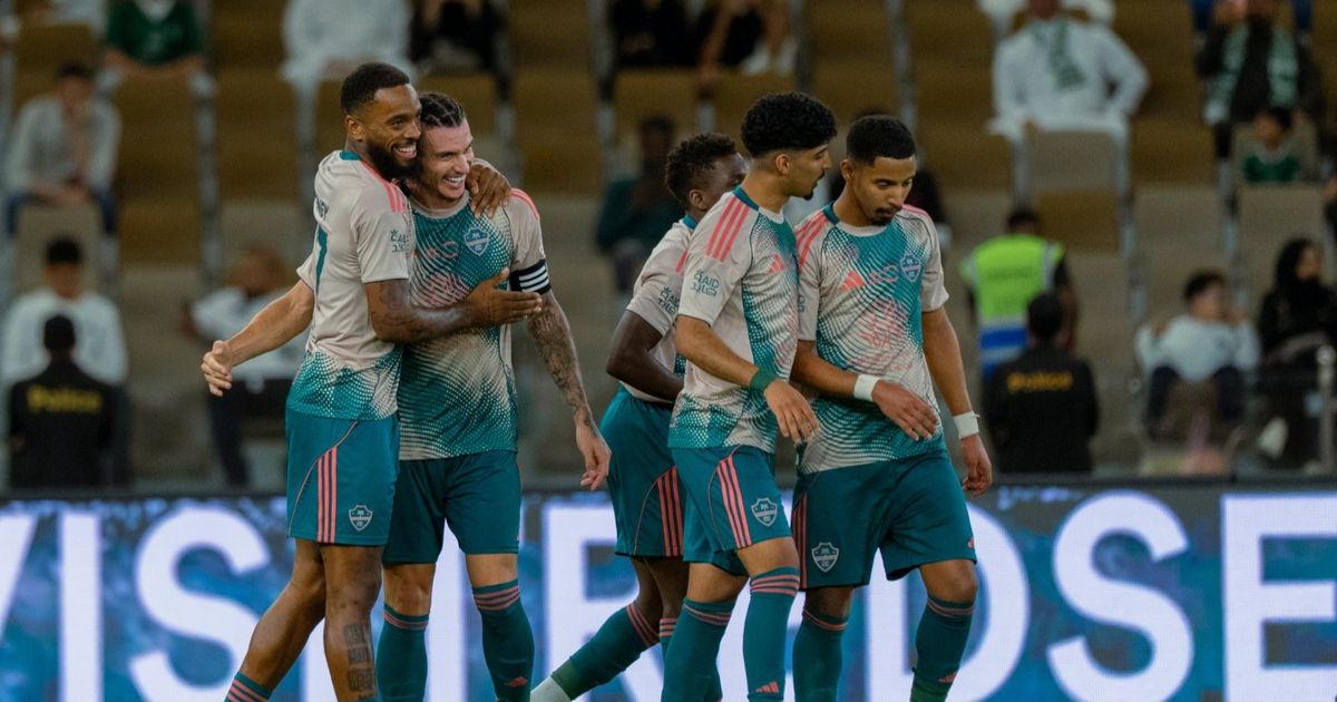 شاهد.. غالينو يصنع هدفين ويعيد توازن الأهلي في الدوري السعودي