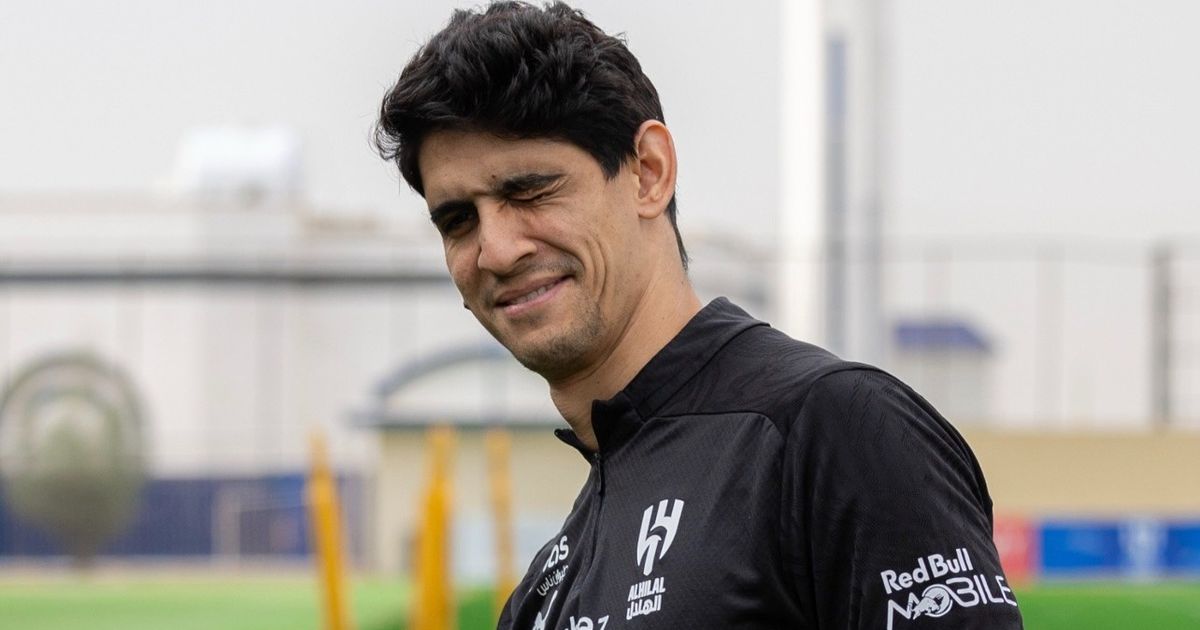 في خضم الانتقادات.. ياسين بونو يحصد جائزة من دوري روشن