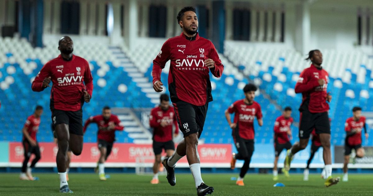 تشكيلة الهلال المتوقعة أمام الشباب.. من يعوّض بنزيما وتمبكتي؟