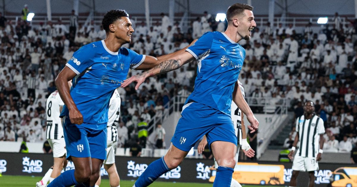 شاهد.. الهلال المتكامل يهزم الشباب والقائم في أول ظهور لمارتينيلي