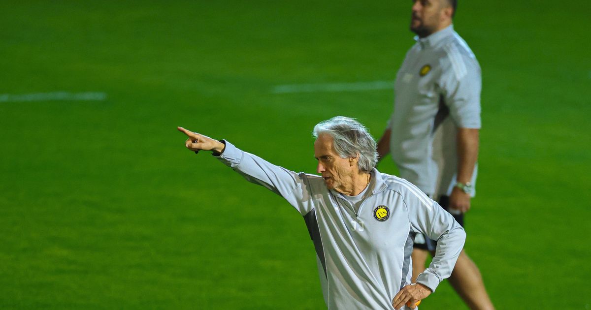 جورجي جيسوس: الخليج خطر هجومياً والتوقف الدولي يُفقد النصر إيقاعه