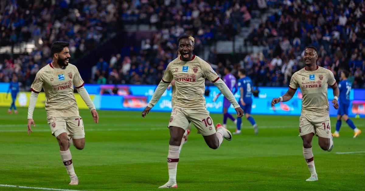 شاهد.. الهلال يقلب تأخره أمام الفيحاء في الشوط الأول