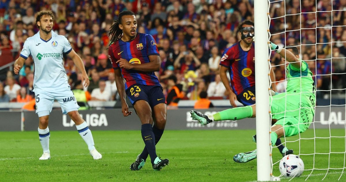 كوندي يصدم فليك قبل الكلاسيكو بين برشلونة وريال مدريد