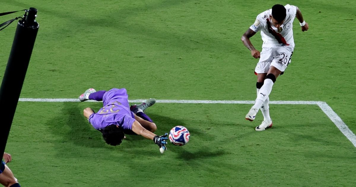 بونو "الأخطبوط".. حارس من الطراز العالمي أوقف نجوم العالم