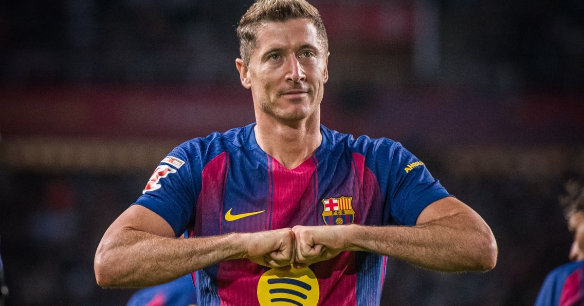 برشلونة يحسم مصير ليفاندوفسكي