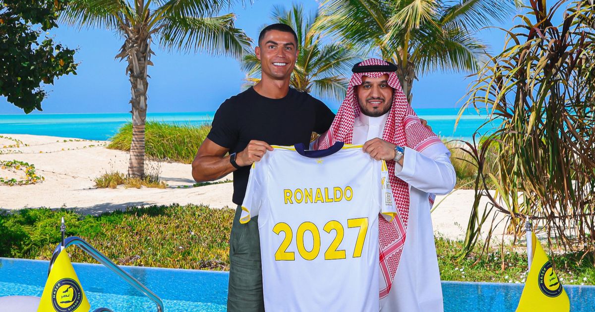"النصر إلى الأبد".. رونالدو "القائد التاريخي" يجدّد عقده حتى 2027