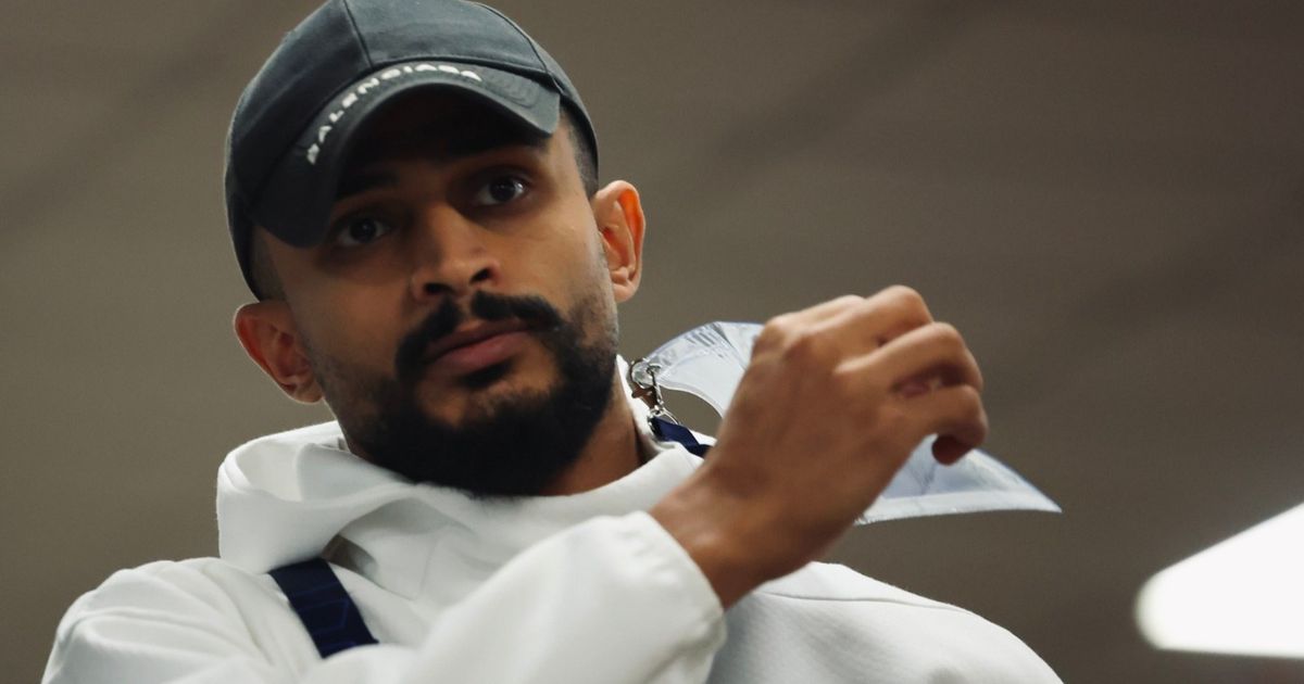 رونار يستنجد بخبرة العمري في مباراتي السعودية بملحق الصعود لكأس العالم