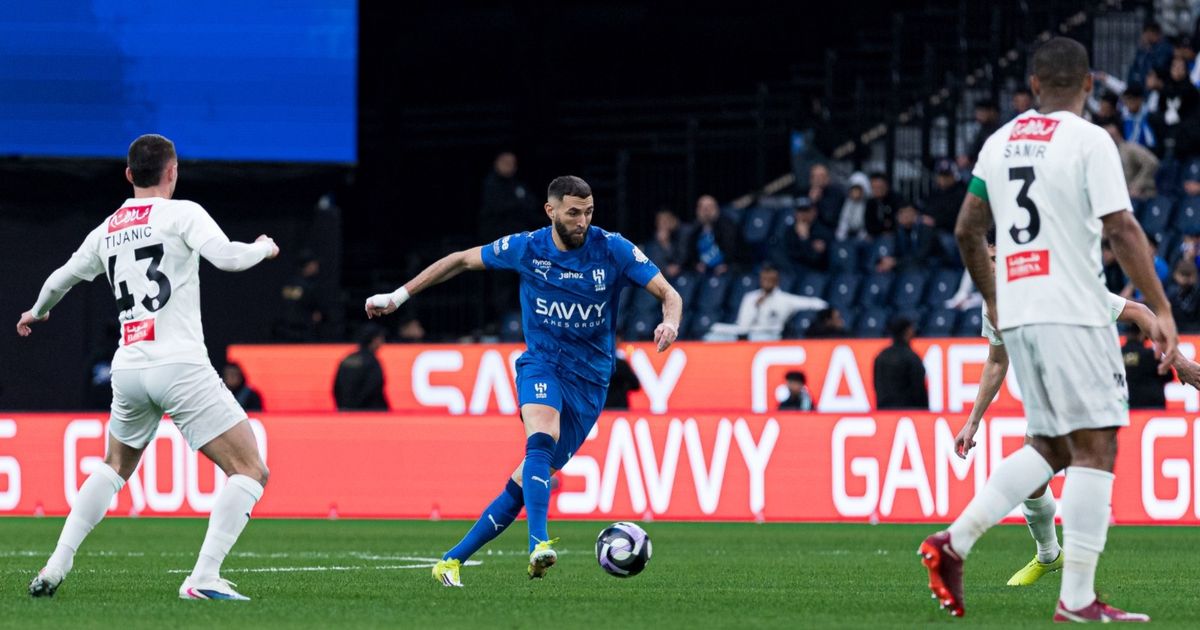 شاهد.. الهلال يتقدّم على النجمة في الشوط الأول بهدف كريم بنزيما