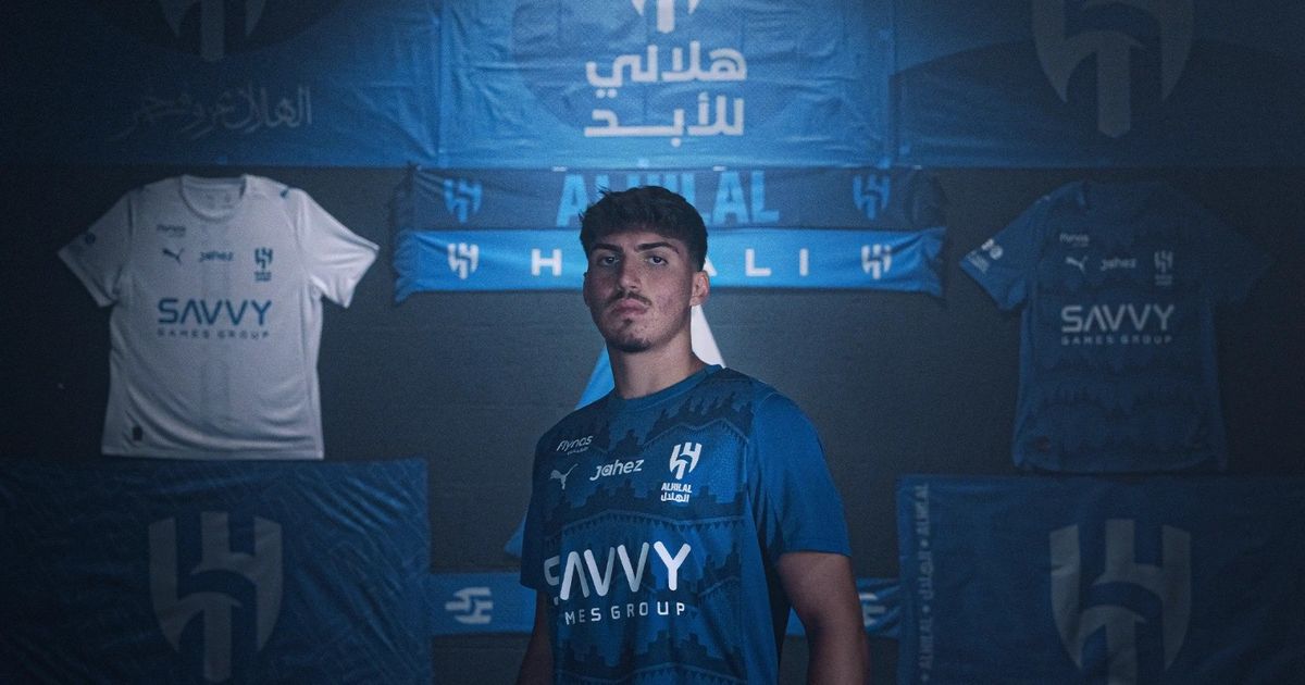 الهلال يضم المدافع التركي أكتشيشيك وفنربخشة يكشف قيمة الصفقة