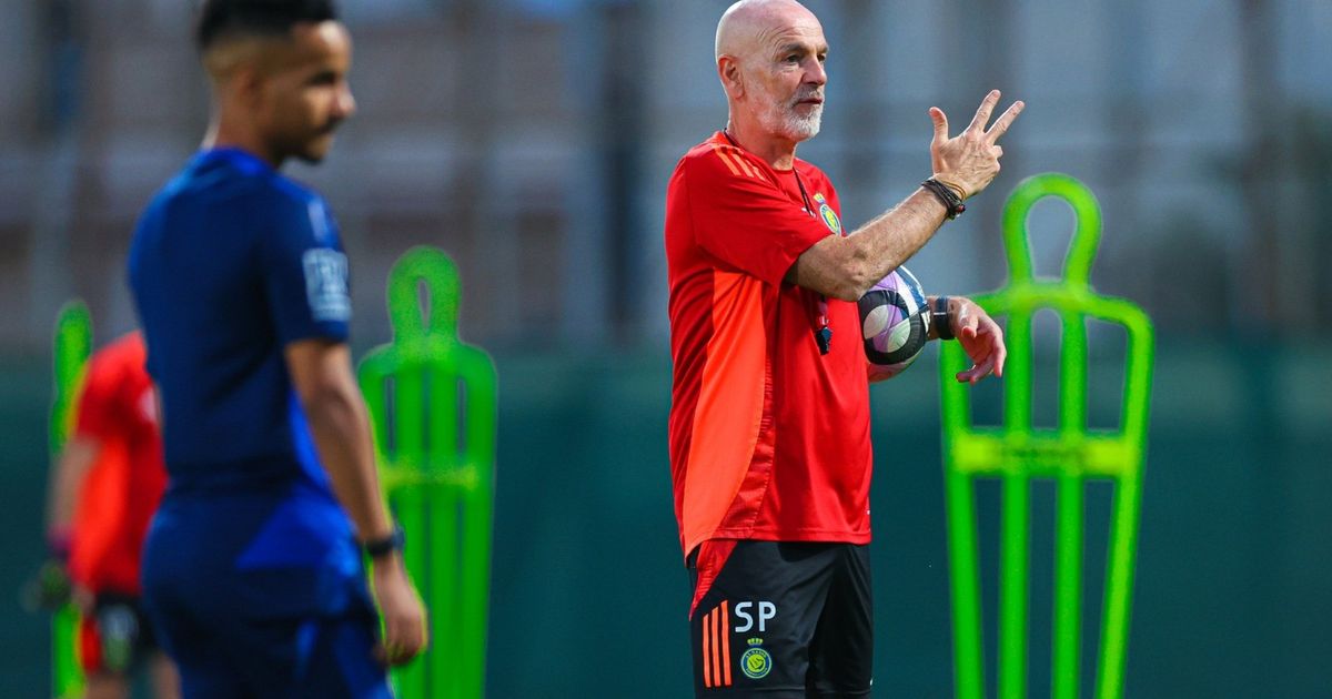 بيولي يثق بلاعبي النصر ويؤكد: الدوري السعودي صعب جداً