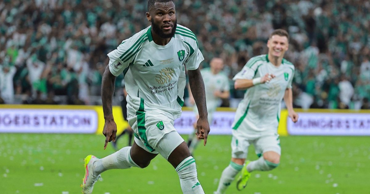 ضربة موجعة للهلال والنصر.. 3 مكاسب للأهلي بعد زعامة آسيا