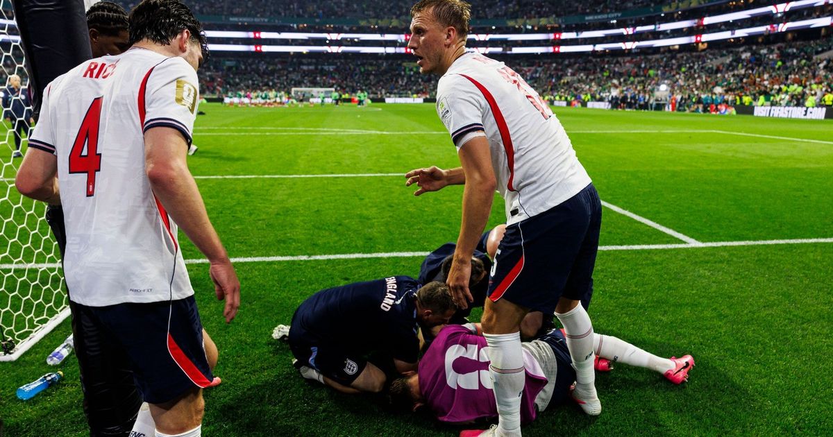 مساحات سبورت : توخيل يحذر لاعبي إنجلترا من لوحات الإعلانات في كأس العالم