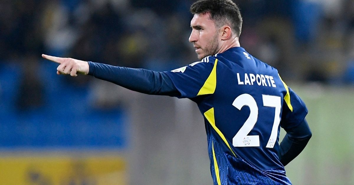 النصر يفتح الباب أمام رحيل لابورت من معسكر البرتغال