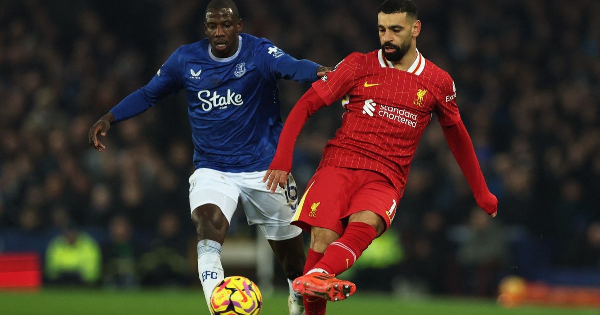 دوكوري ينضم إلى نيوم السعودي بعد مسيرة طويلة بالدوري الإنجليزي