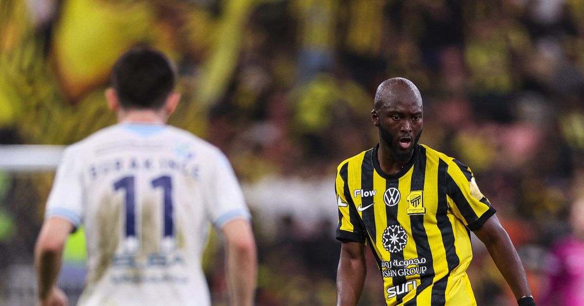 الاتحاد يريد التجديد لنجمين بعد رحيل كريم بنزيما ونغولو كانتي