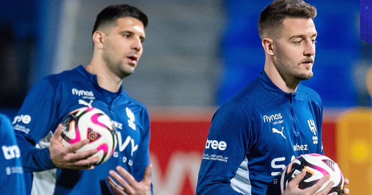 مستقبل رينارد مع السعودية سيتحدد بأيدي رفاق ميتروفيتش وسافيتش