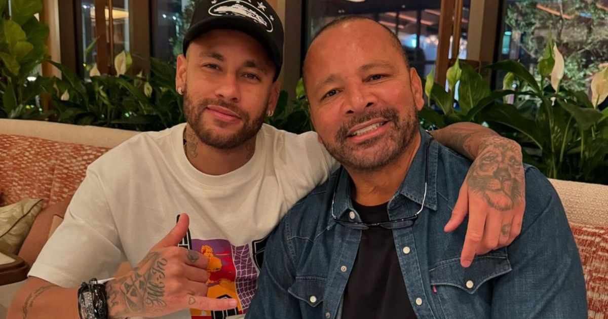 سانتوس يكشف عن "محادثات" لإعادة نيمار من الهلال السعودي