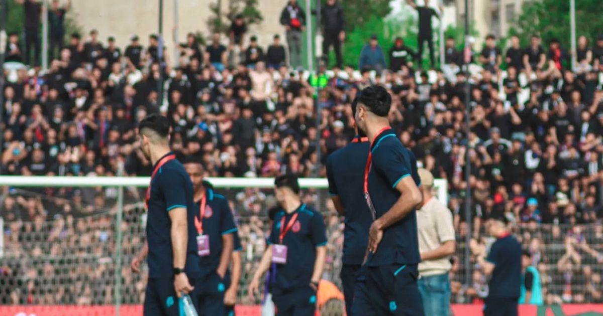 مباراة أولمبيك آسفي واتحاد العاصمة تنطلق متأخرة 80 دقيقة