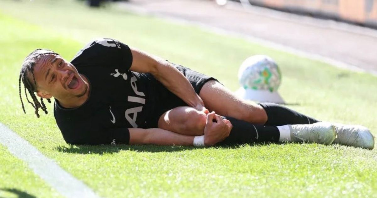 سيمونز قد يغيب عن المونديال بعد إصابة خطيرة في الركبة