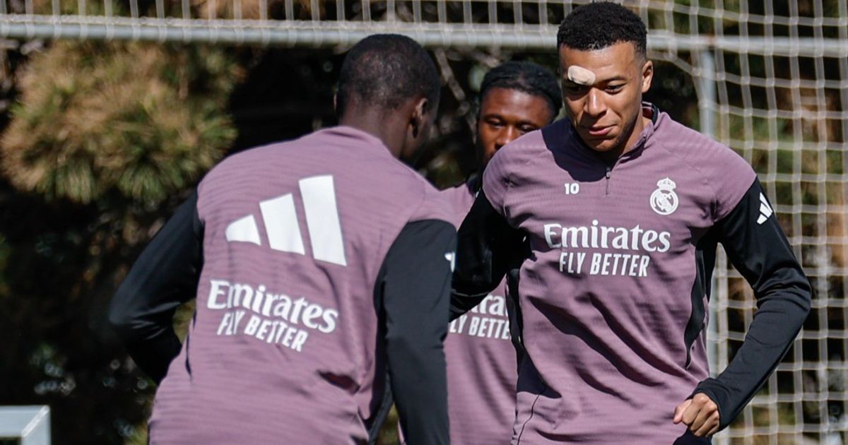 هل يرتدي كيليان مبابي قناعاً للوجه أمام بايرن ميونيخ في دوري الأبطال؟