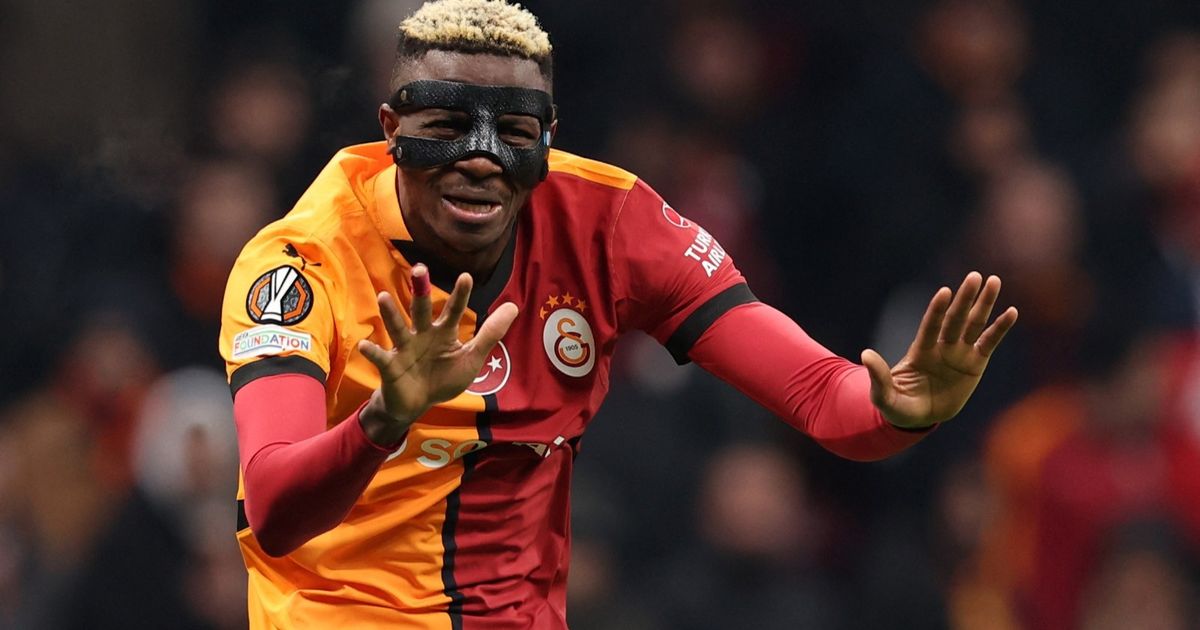 "صفقة قياسية في الطريق".. فيكتور أوسيمين يختار ناديه الجديد