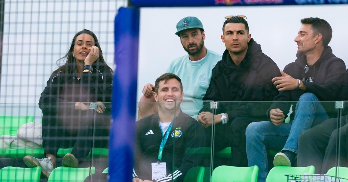 شاهد.. احتفال رونالدو يجتاح رياضة البادل في موسم الرياض