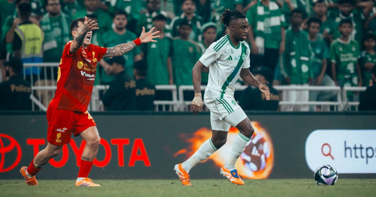 شاهد.. الأهلي بـ10 لاعبين يهزم القادسية في قمة مثيرة بدوري روشن السعودي