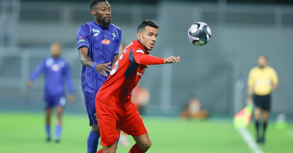 هدف غريب يضمن لضمك تعادلاً صعباً أمام الفتح بالدوري السعودي