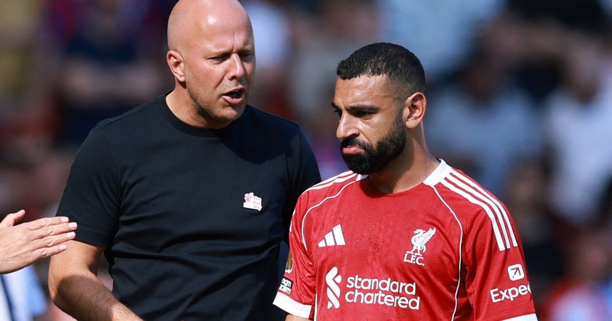 سلوت يلمّح إلى أن محمد صلاح لعب مباراته الأخيرة مع ليفربول