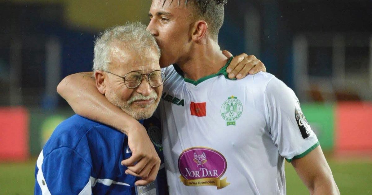 وفاة "يوعري" والد سفيان وحسين رحيمي.. الرجاء يفقد أحد رجالاته