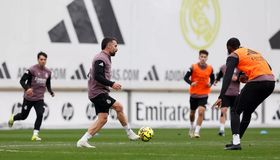 هل ينزع لقاء ألفارو أربيلوا وداني كارفاخال فتيل أزمة في ريال مدريد؟