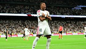 شاهد.. هاتريك مبابي يقود ريال مدريد لاكتساح ريال سوسيداد في الليغا