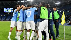 إنتر تحت الضغط.. لاتسيو التاريخي يتصدر الدوري الإيطالي بفوزه على بارما