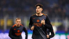 مفاوضات متقدمة بين برشلونة وأليساندرو باستوني.. تنتظر موافقة هانزي فليك