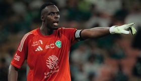 إدوارد ميندي الأفضل ورياض محرز بين الأسوأ في مباراة الأهلي وضمك