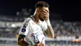 البرازيل تحدد إصابة نيمار.. هل يغيب عن دور المجموعات بكأس العالم؟