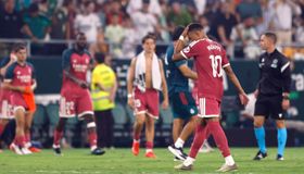 شاهد.. ريال مدريد يتجرع الهزيمة الأولى في الدوري أمام بيتيس