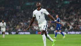 إنجلترا تعبر صربيا وتحافظ على سجلها المثالي بتصفيات كأس العالم