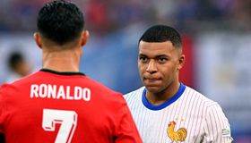 الهوس بكريستيانو رونالدو سبب إصابات كيليان مبابي