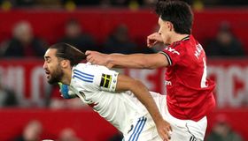 ليدز يهزم مانشستر يونايتد في ملعبه لأول مرة منذ 45 عاماً