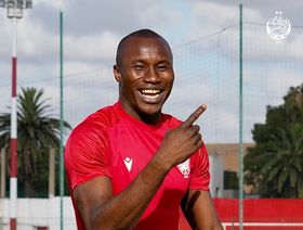 رغم خسارة اللقب.. سامبو هدافاً للدوري المغربي