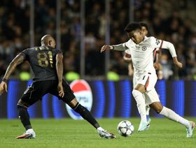 شاهد.. كاراباغ يفرض تعادلاً تاريخياً على تشيلسي في دوري أبطال أوروبا