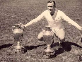 ريال مدريد يعلن وفاة مدافعه التاريخي خوسيه سانتاماريا