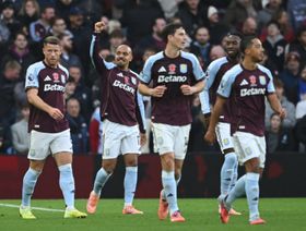 أستون فيلا يتلاعب ببورنموث ونيوكاسل يسقط أمام برينتفورد