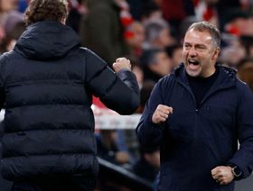 تعليمات خاصة من فليك.. كيف استعد برشلونة لاختبار نيوكاسل؟