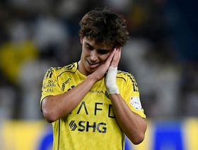 شاهد.. جواو فيليكس يطلق قذيفة مُدويّة ويحتفل بطريقة قديمة لرونالدو