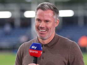 جيمي كاراغر يعتذر لمحمد صلاح على الهواء مباشرة